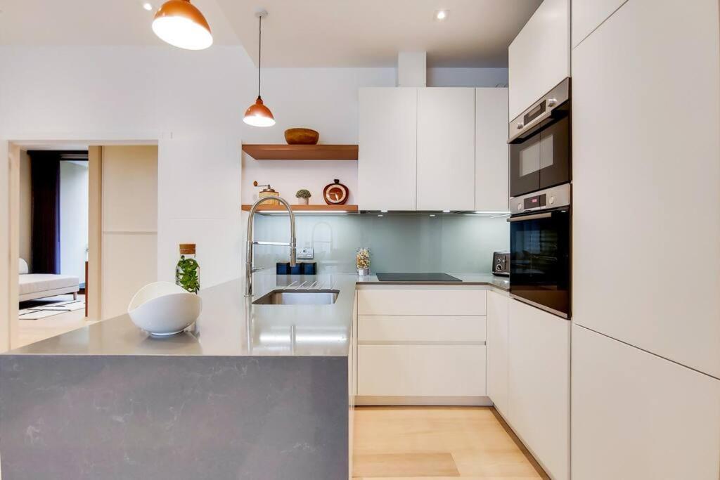 11 Borough Apartments - Bright & Spacious 2-Bed Near London Bridge Exterior foto
