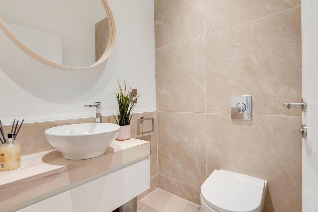 11 Borough Apartments - Bright & Spacious 2-Bed Near London Bridge Exterior foto